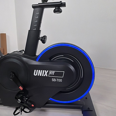 Велотренажер Спин-байк UNIX Fit с подсветкой / Smart Light 700