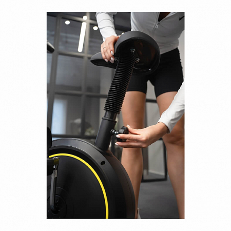 UltraGym Велотренажёр вертикальный Bike V UltraGym Велотренажёр вертикальный Bike V